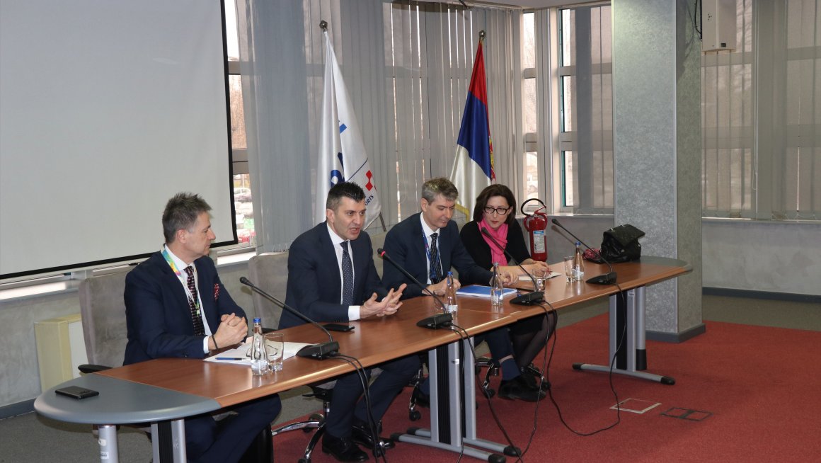 Ђорђевић са представницима синдиката и запослених на аеродрому „Никола Тесла“ о унапређењу услова рада