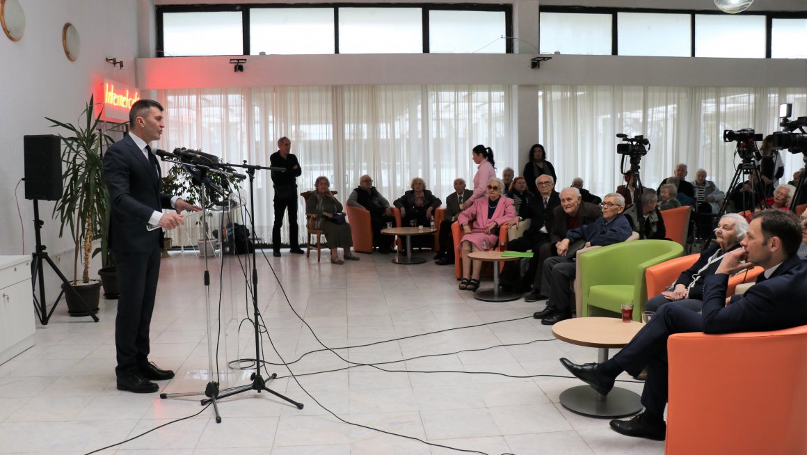 Унапређење услова живот наших најстаријих грађана приоритет ресорног министарства и у наредном периоду