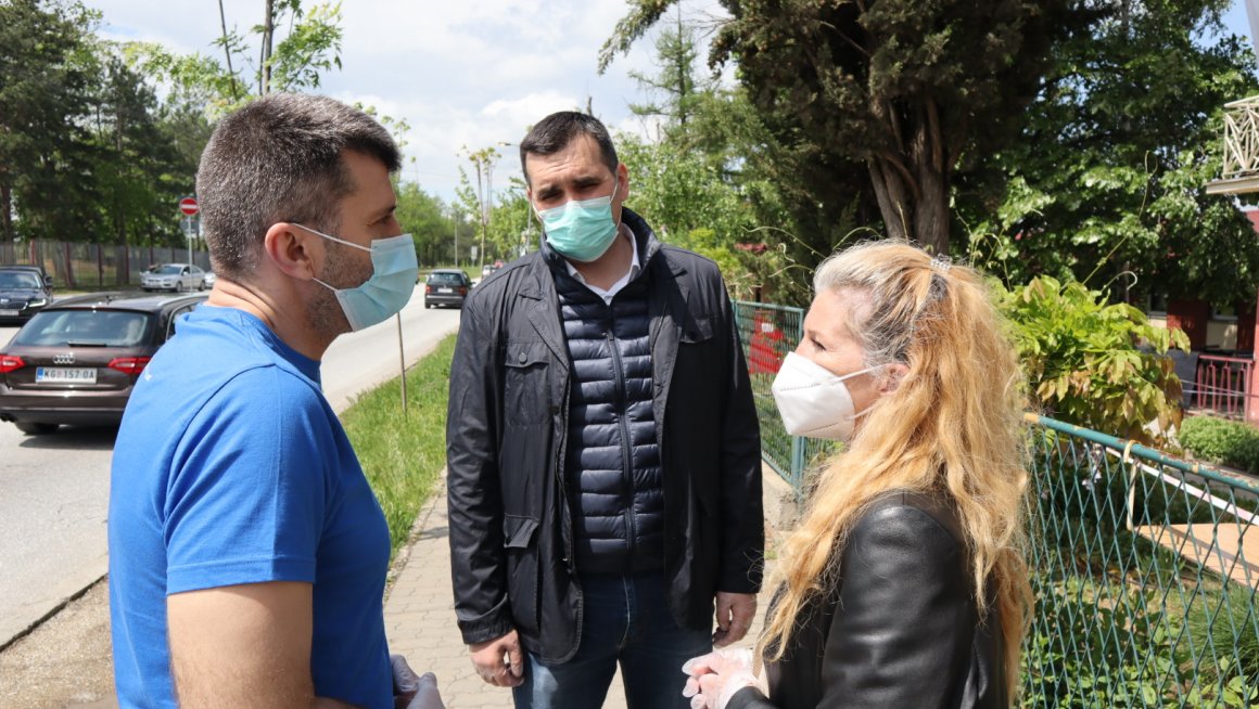 Подршка и помоћ установама за смештај у систему социјалне заштите