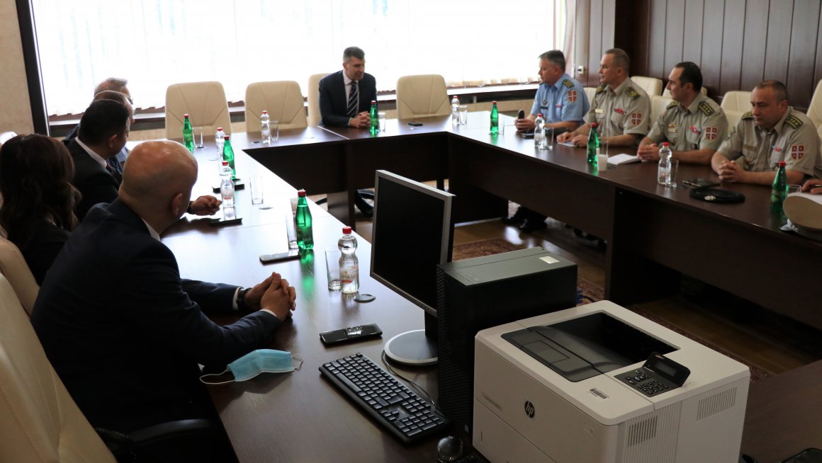 Ђорђевић са полазницима ВСБО о раду Министарства