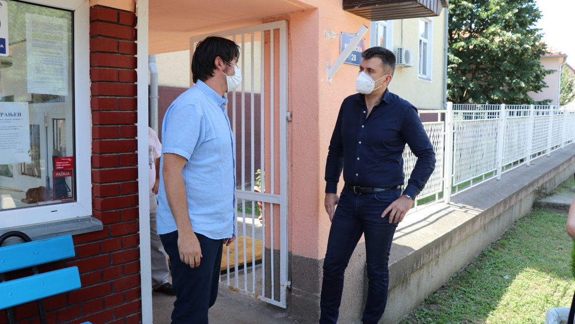 Дозвољене посете у геронтолошким центрима и домовима за старе