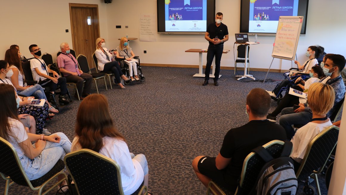 Ђорђевић на отварању Летње школе особа са инвалидитетом у Врднику