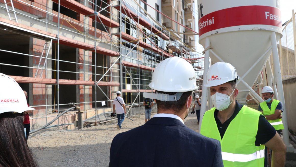 Ђорђевић обишао градилиште стамбено пословног комплекса у Новом Саду