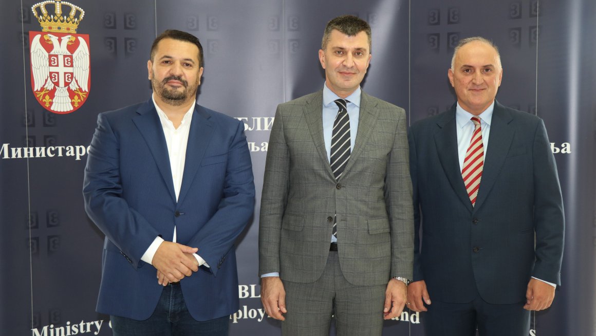 Нова медицинска опрема за Геронтолошки центар Београд