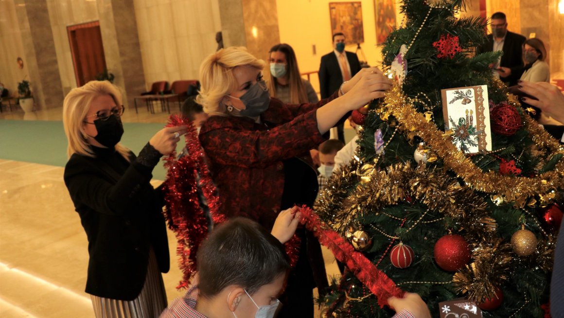 Министарка Кисић Тепавчевић: Да нам наредна година буде много здравија