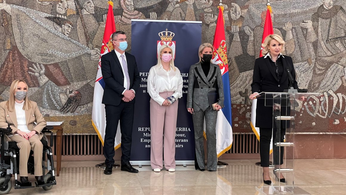 Министарка Кисић Тепавчевић доделила награде на Међународни дан инвалидских колица