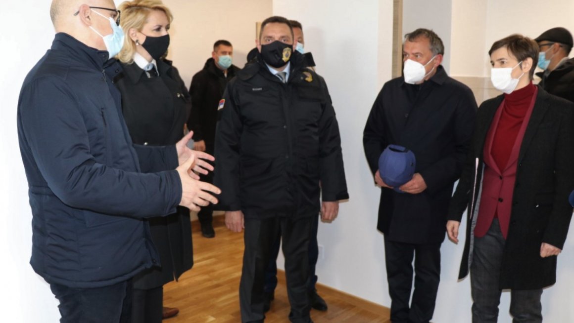 Кључеви 10 станова и за борцe и ратнe војнe инвалидe