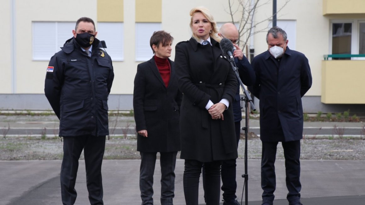 Кључеви 10 станова и за борцe и ратнe војнe инвалидe