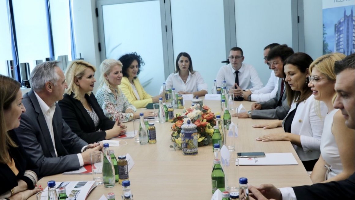 Јачање програмa који за циљ имају подстицај запошљавања