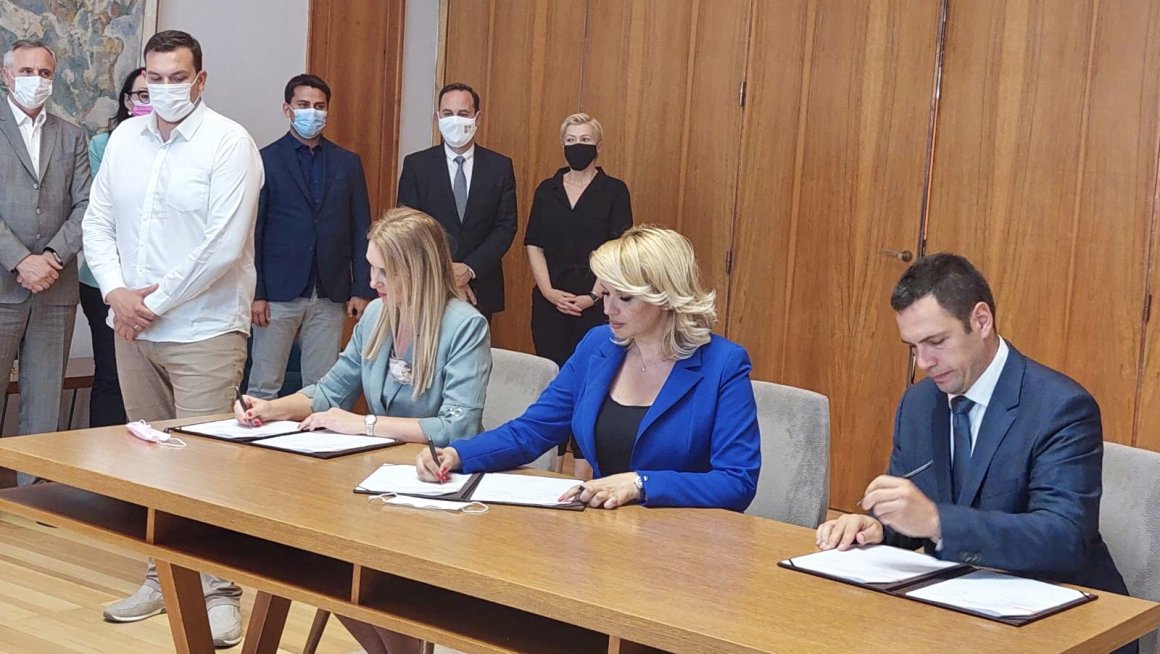 Бесплатне ОНЛАЈН обуке у области информационо - комуникационих технологија за незапослене са евиденције НСЗ-а и студенте