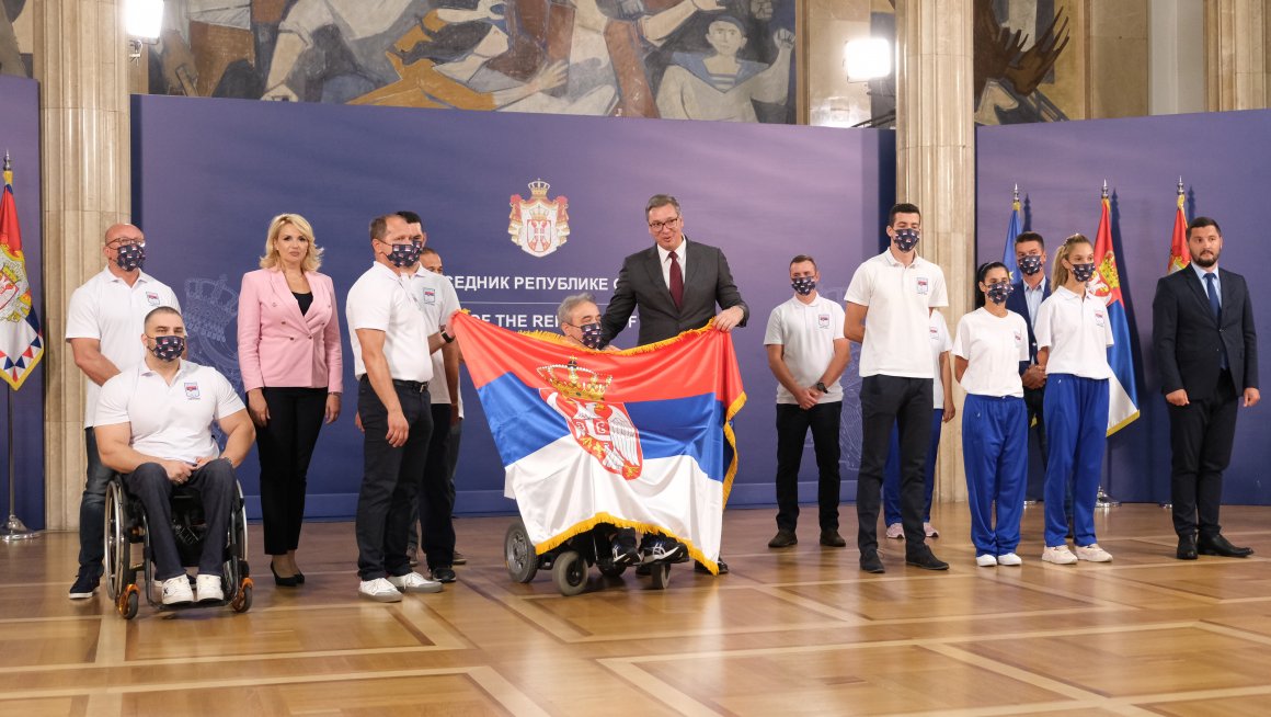Параолимпијцима свечано уручена државна застава за Параолимпијске игре у Токију