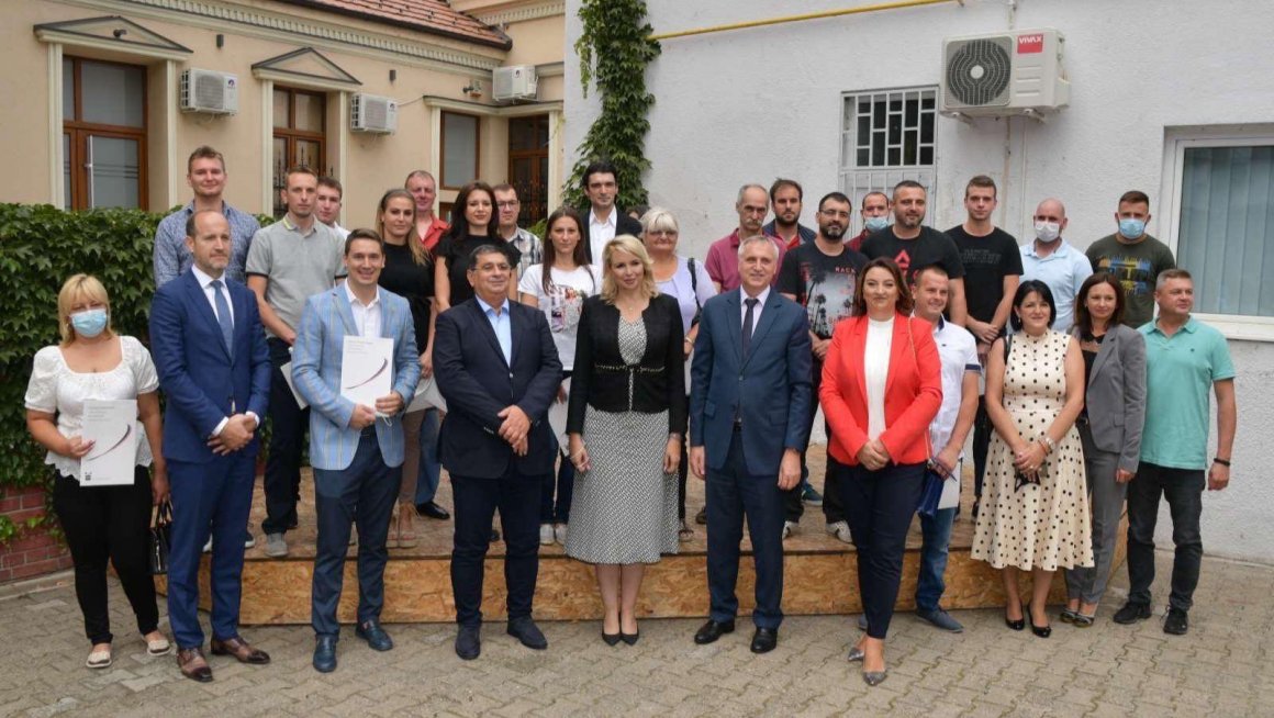 Држава одлучно и храбро иде ка смањењу незапослености и побољшању услова рада