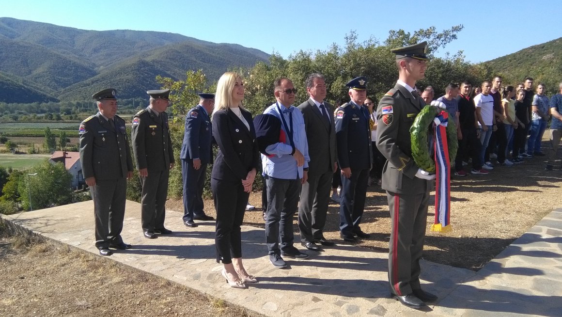 Положени венци жртвама „Валандовског покоља“