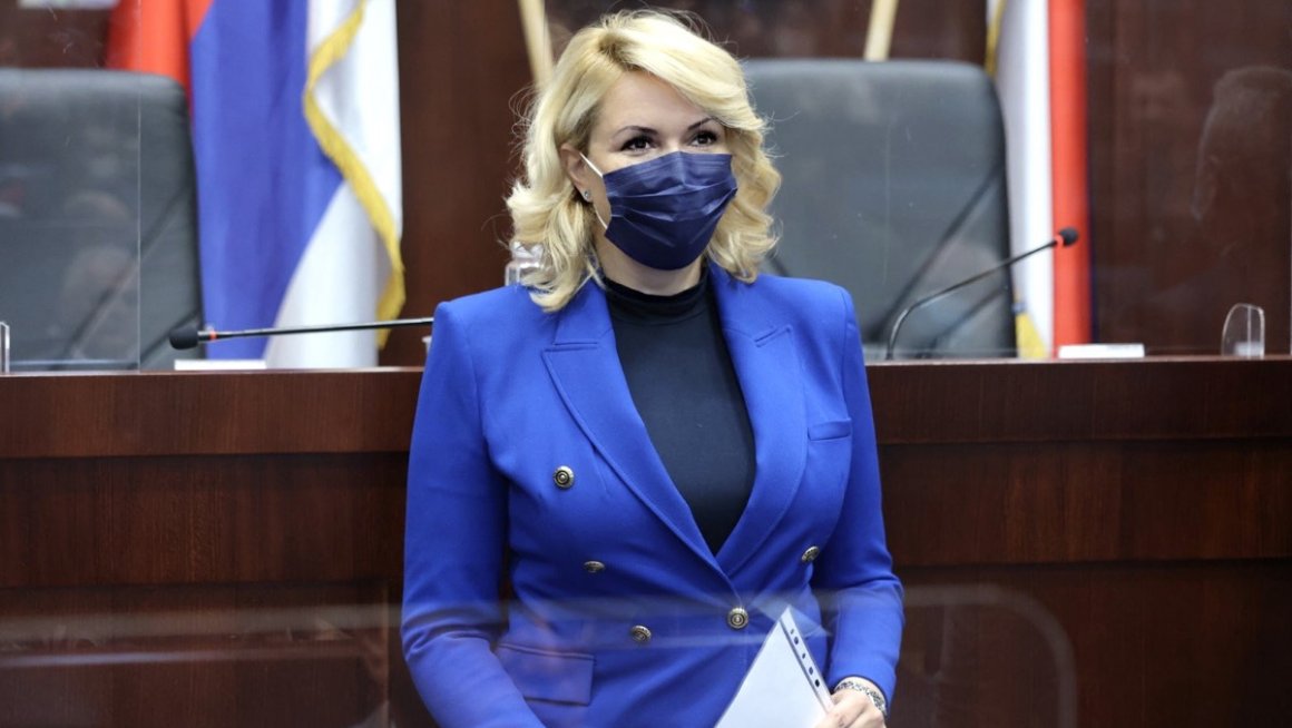 У мере активне политике запошљавања у овој години укључено више од 12.000 лица