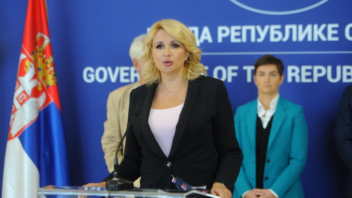 Минимална зарада од 1. јануара 2022. године биће 35.012 динара