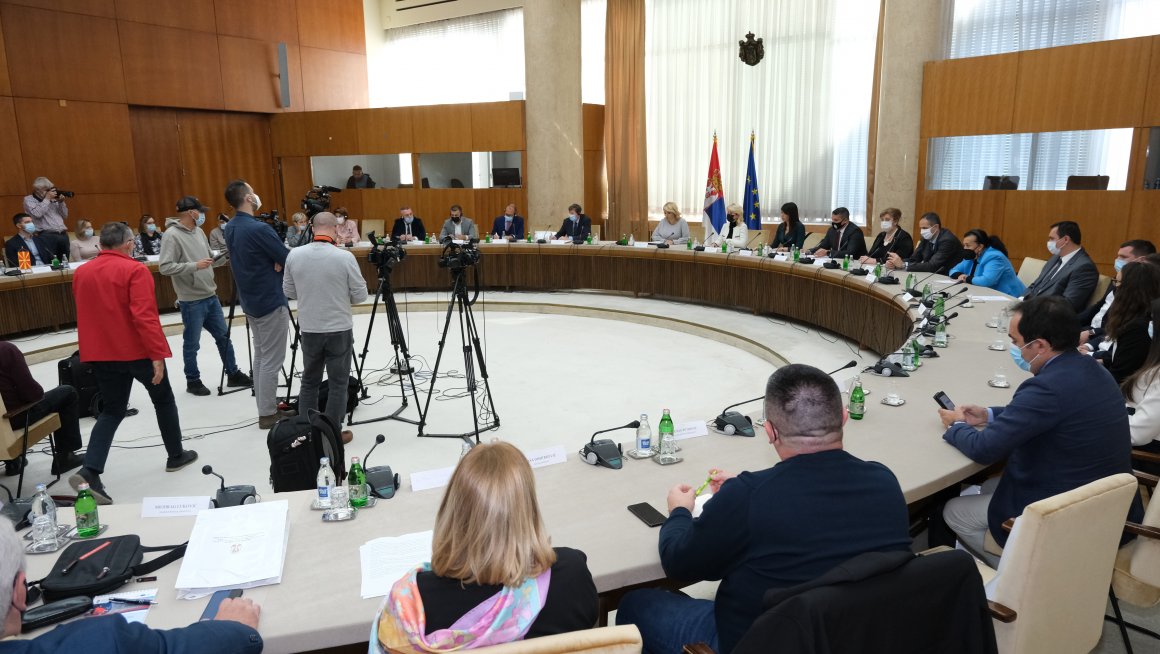 Право на безбедне и здраве услове за рад основно и најважније право које проистиче из рада