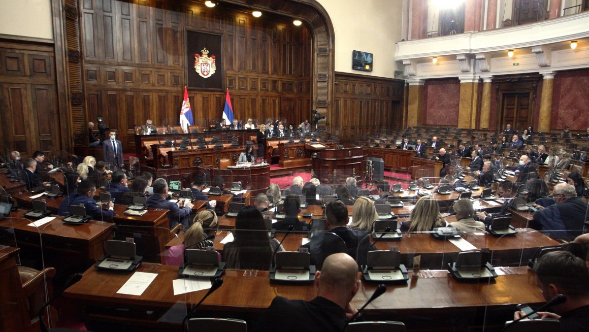 Усвојен Закон о правима корисника услуга привременог смештаја у социјалној заштити