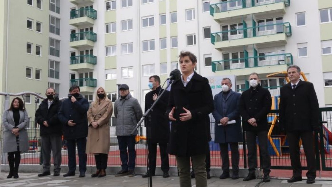 Уручени кључеви станова за припаднике снага безбедности у Новом Саду