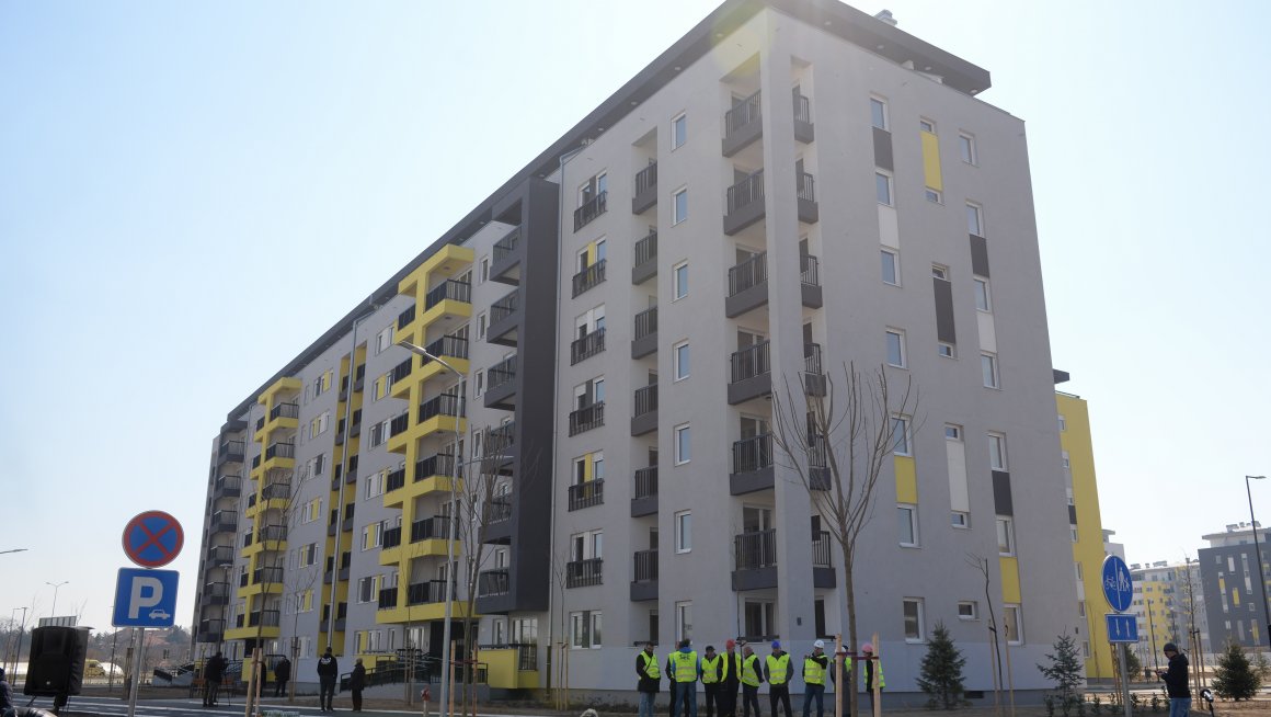 Министарка Кисић уручила кључеве станова припадницима снага безбедности 