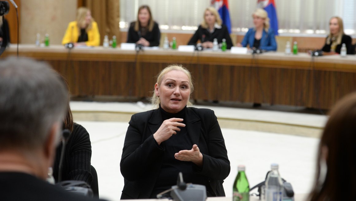 Потписани уговори на Програмском конкурсу за унапређење особа са инвалидитетом за 2022. годину 