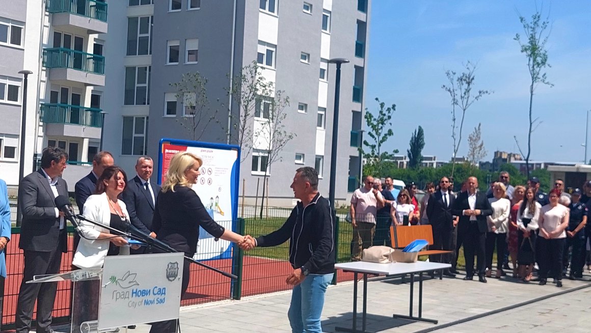У Новом Саду додељени кључеви станова припадницима снага безбедности
