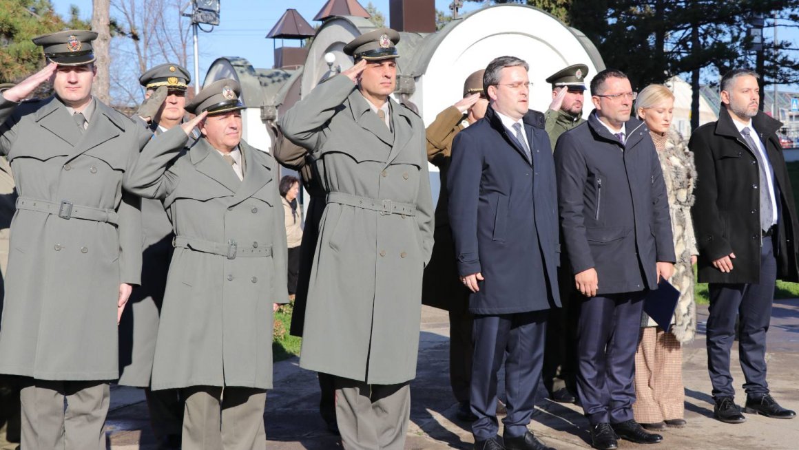 Наши преци научили су нас да мир и слобода немају цену