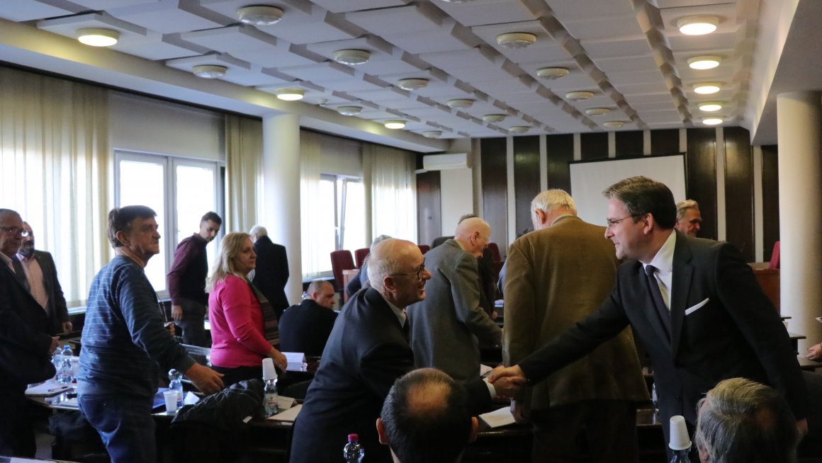 МИНИСТАР СЕЛАКОВИЋ СА ПРЕДСТАВНИЦИМА УДРУЖЕЊА ЗА НЕГОВАЊЕ ТРАДИЦИЈЕ