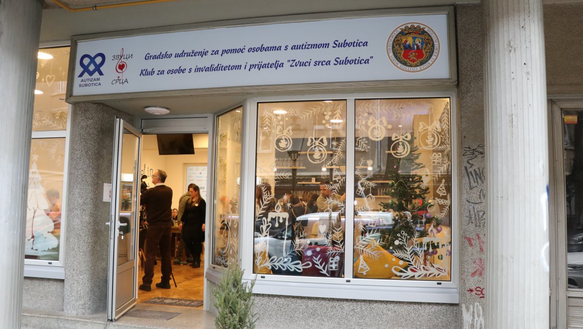 Министар Селаковић отворио  инклузивни центар „Звуци срца – Суботица“