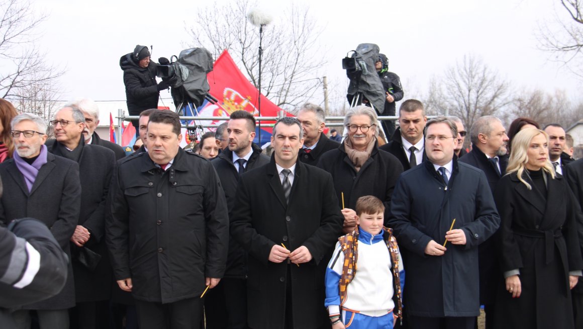 Министар Никола Селаковић положио венац крај споменика Незнаном јунаку на Авали