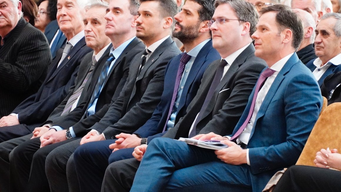 Данашње увећање пензија је резултат озбиљне, одговорне, визионарске политике председника Александра Вучића