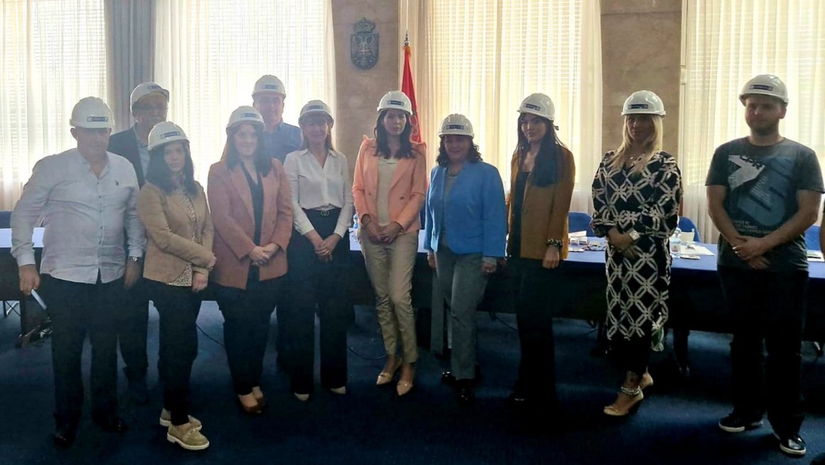 МИНИСТАРСТВО ЗАПОЧЕЛО РАД НА ИЗМЕНАМА И ДОПУНАМА УРЕДБЕ О БЕЗБЕДНОСТИ И ЗДРАВЉУ НА РАДУ НА ПРИВРЕМЕНИМ ИЛИ ПОКРЕТНИМ ГРАДИЛИШТИМА