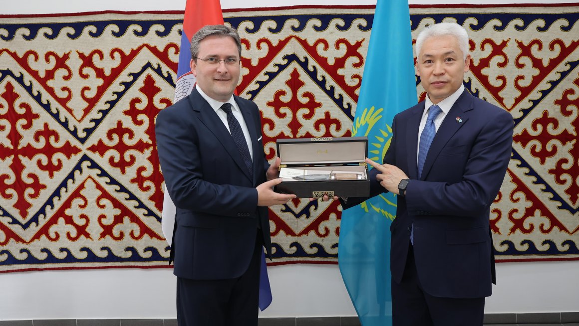 Министар Селаковић на отварању Почасног конзулата Казахстана у Ужицу