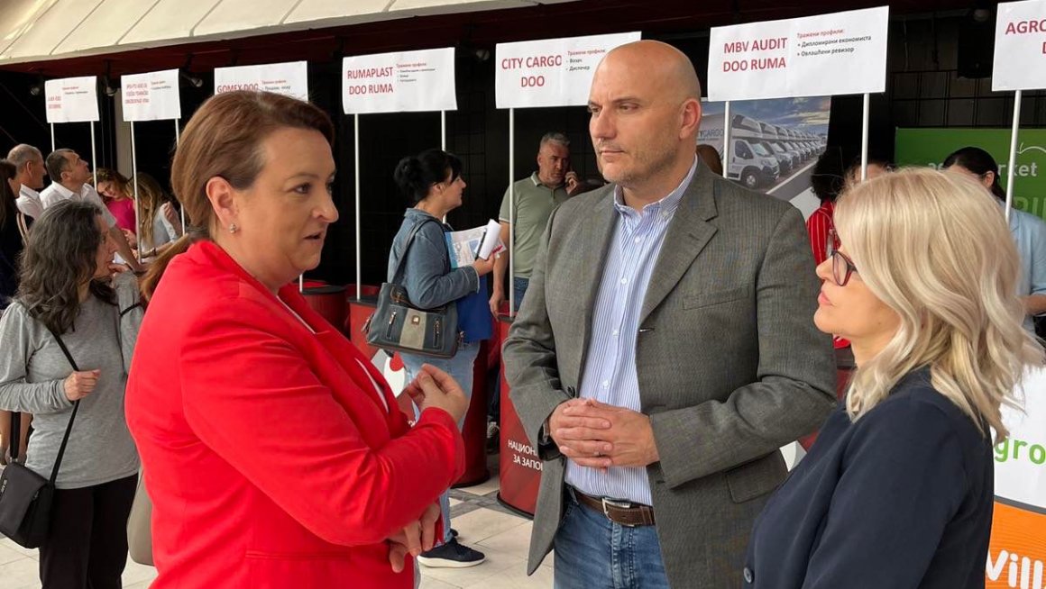 Помоћник министра Шијак на отварању Сајма запошљавања у Руми