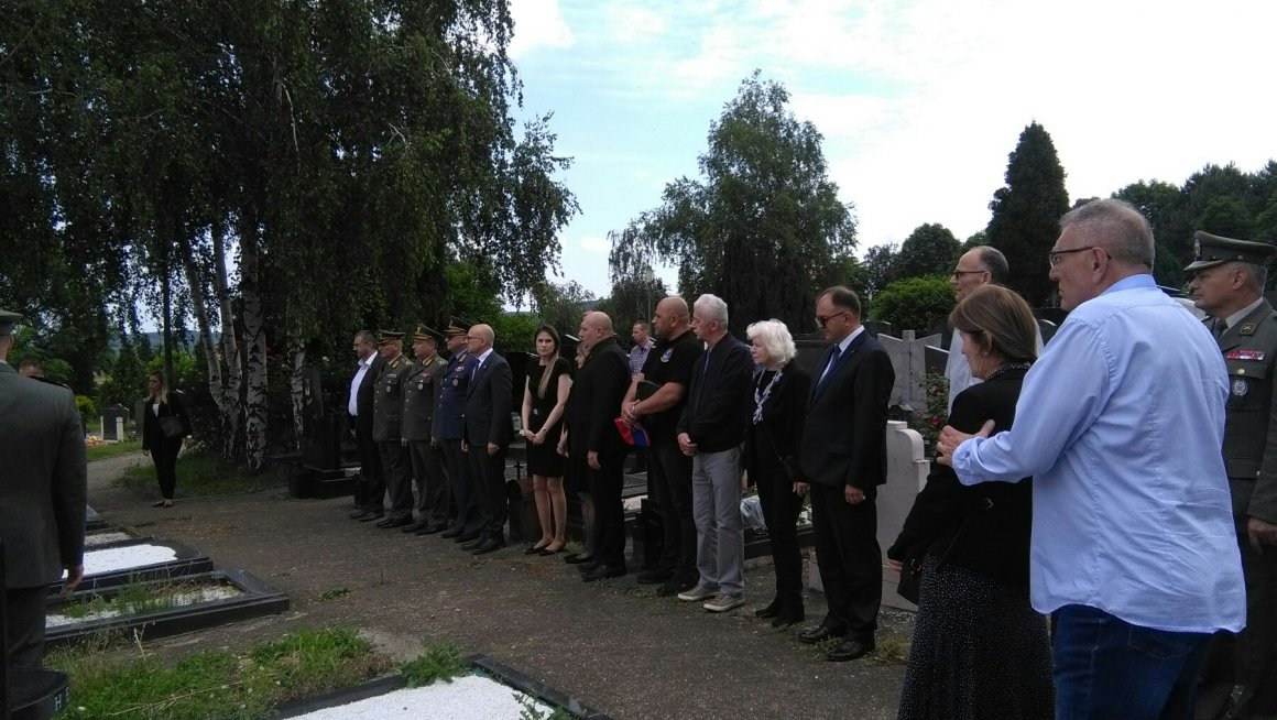 Одана почаст потпуковнику Лемићу