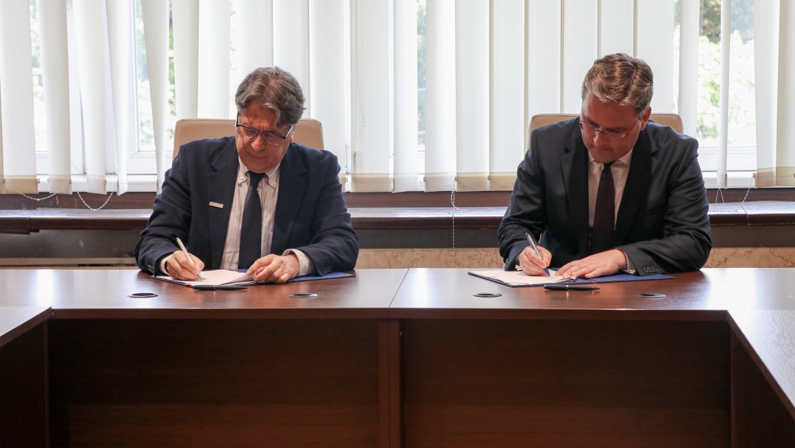 Министарство определило значајна средства за рад Црвеног крста