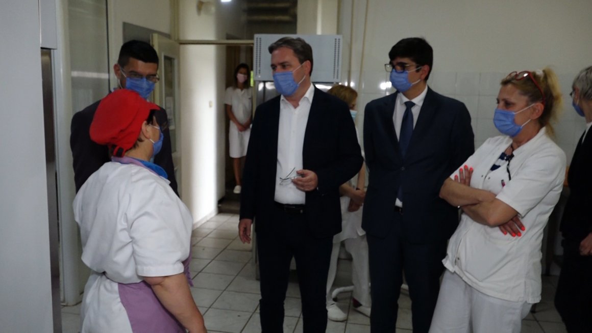 Министар Селаковић у ГЦ Јагодина: Ми показујемо колико смо озбиљна, одговорна власт која брине о свим грађанима