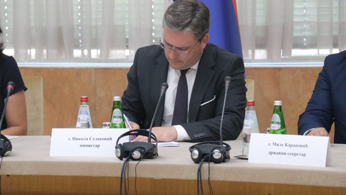 Министар Селаковић поделио уговоре за спровођење пројеката у области борачко-инвалидске заштите