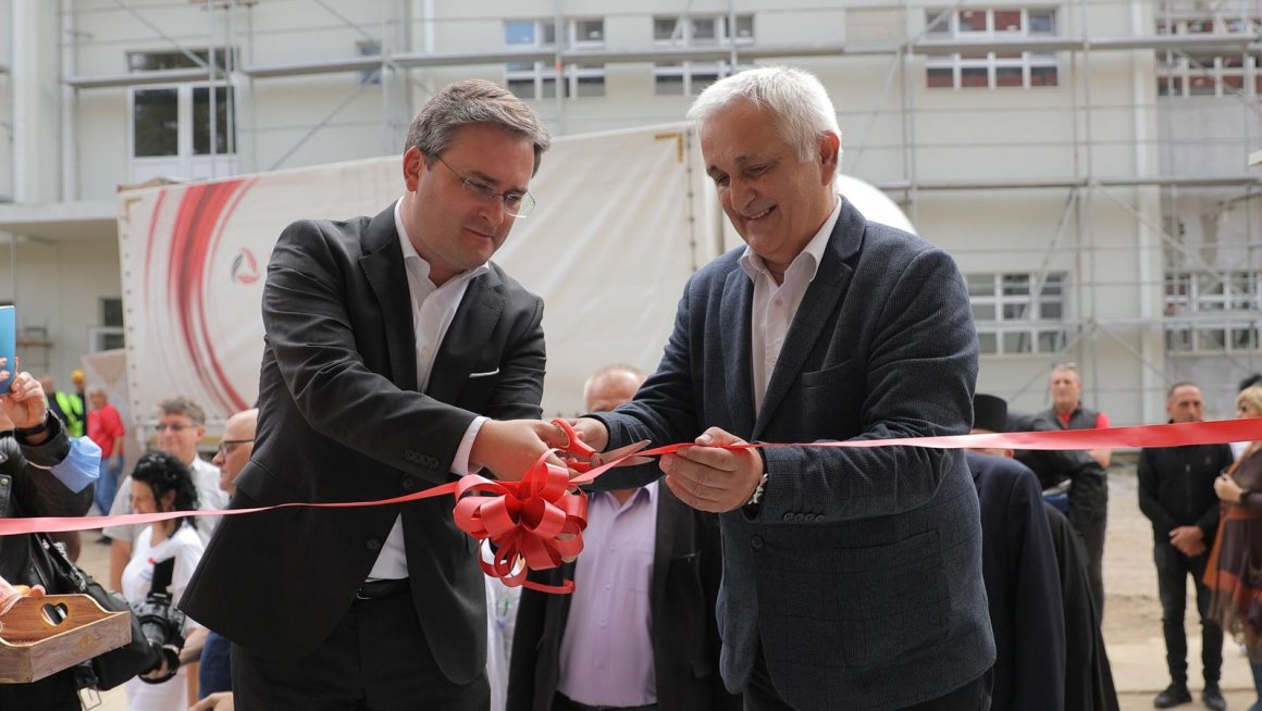 Селаковић присуствовао отварању реновираних објеката у Дому Kулина