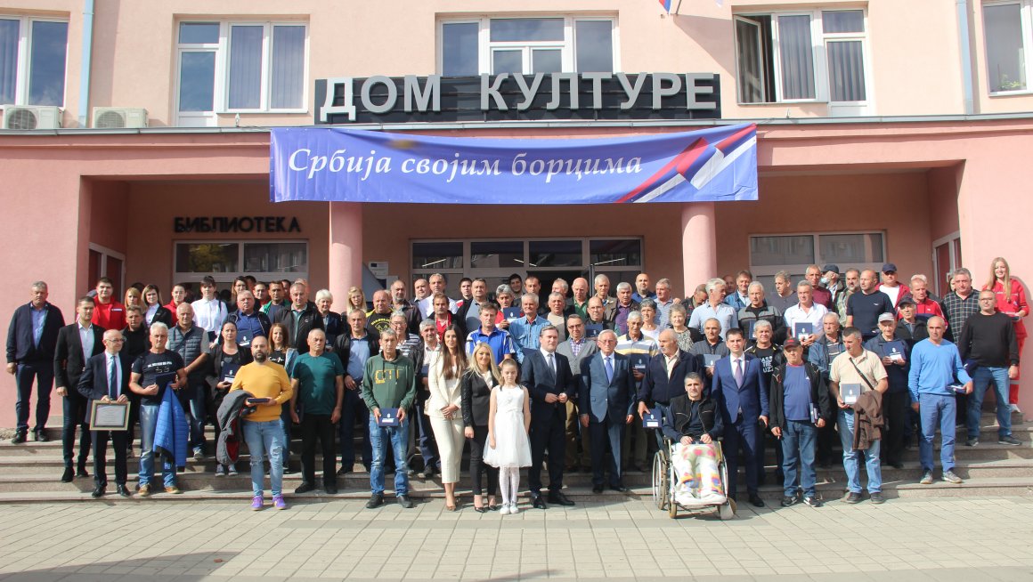 Селаковић свечано уручио Борачке споменице борцима у Бабушници