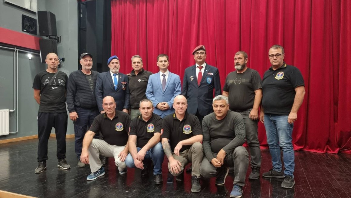 Дејан Антић у Власотинцу уручио 72 борачке легитимације