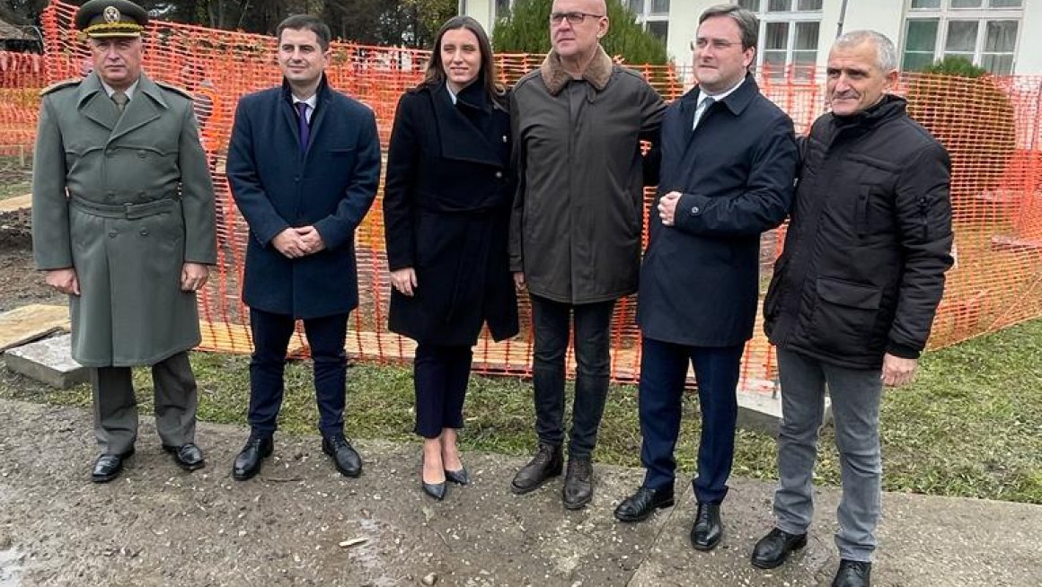 Министар Селаковић у Бачкој Тополи  на полагању камена темељца за Споменик палим борцима 1990 – 1999. године