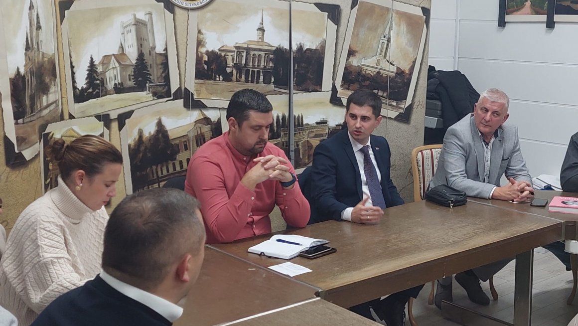 Дејан Антић у радној посети представницима борачких удружења у Бечеју