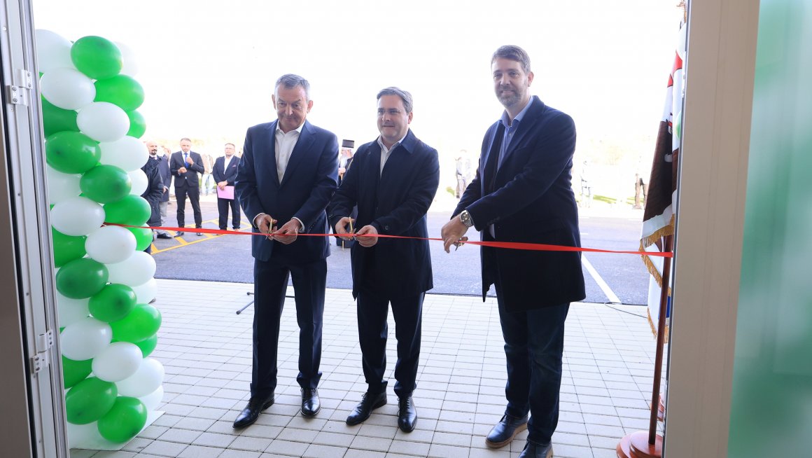 Министар Селаковић отворио објекат намењен за дневни боравак особа са инвалидитетом  ,,Вера“