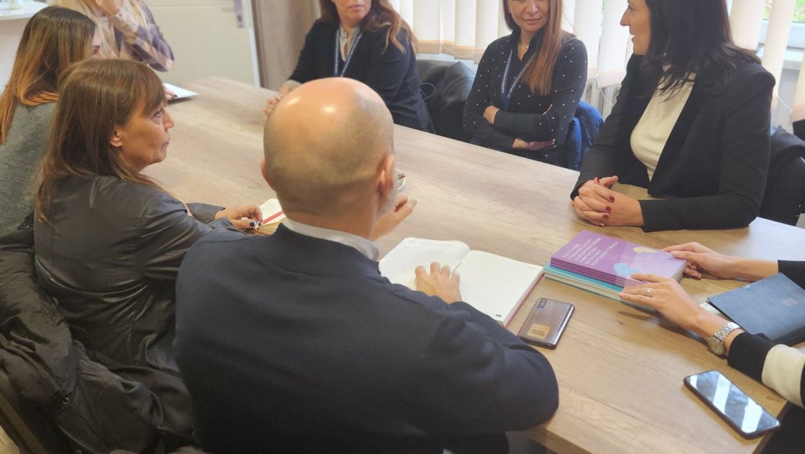  Миленковић Кајкут обишла  Центар за социјални рад и Завод за васпитање омладине Ниш