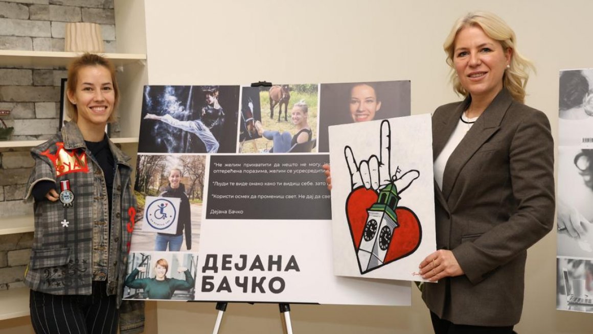 Помоћник министра Биљана Барошевић присуствовала изложби и инклузивној радионици у Новом Саду