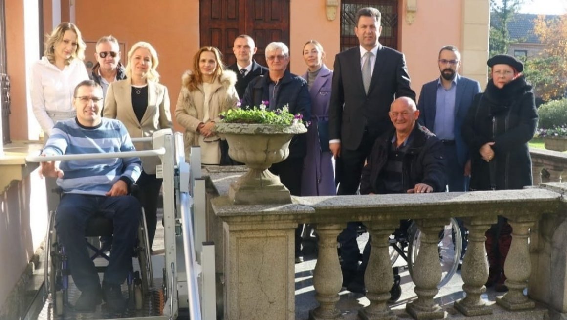 Барошевић - Успешно реализован пројекат ,,Без баријера до институција“ у Шапцу