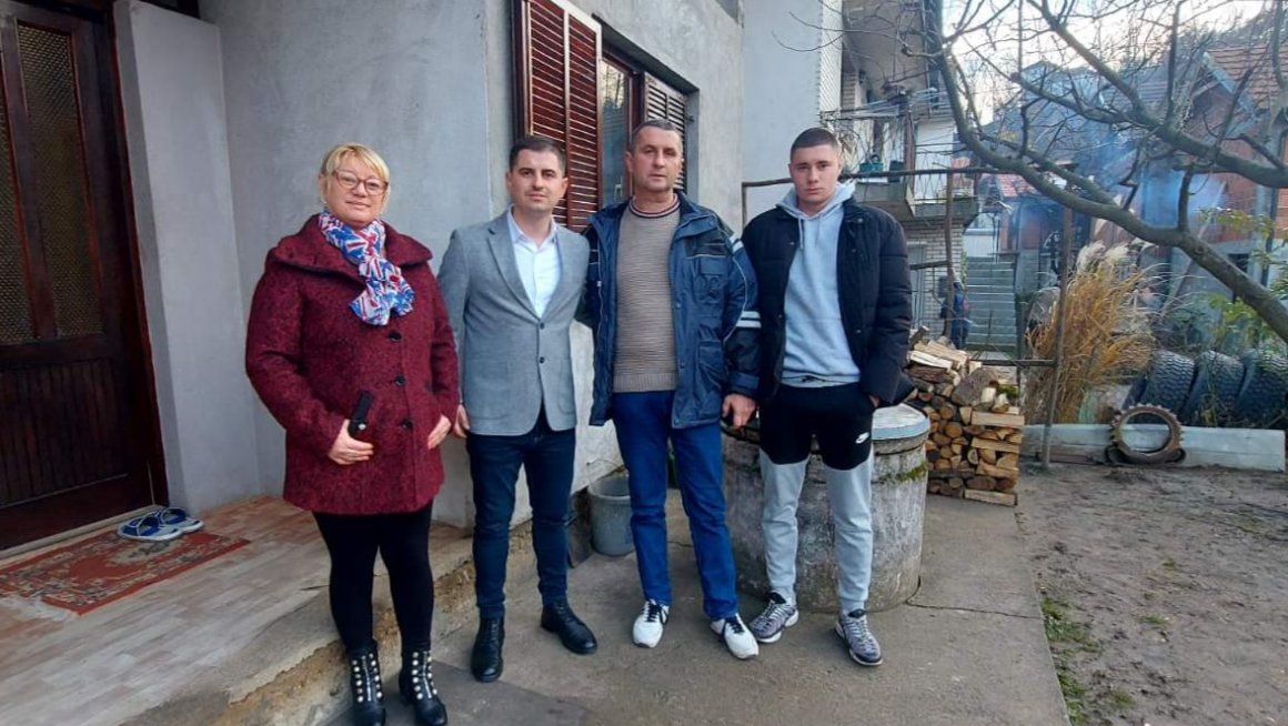 Дејан Антић посетио породицу Ненада Филиповића борца са Кошара