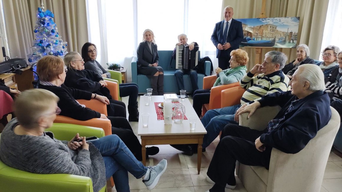 Помоћник министра Видојевић посетила Геронтолошки центар Београд