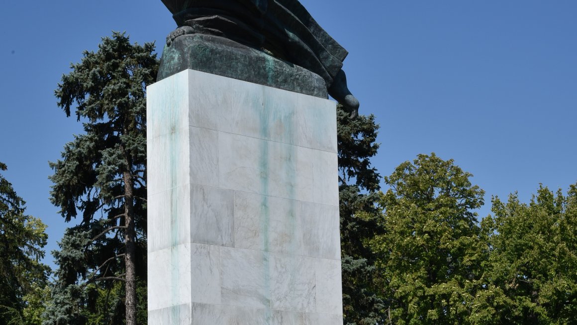 Положени венци на Споменик захвалности Француској на Калeмегдану