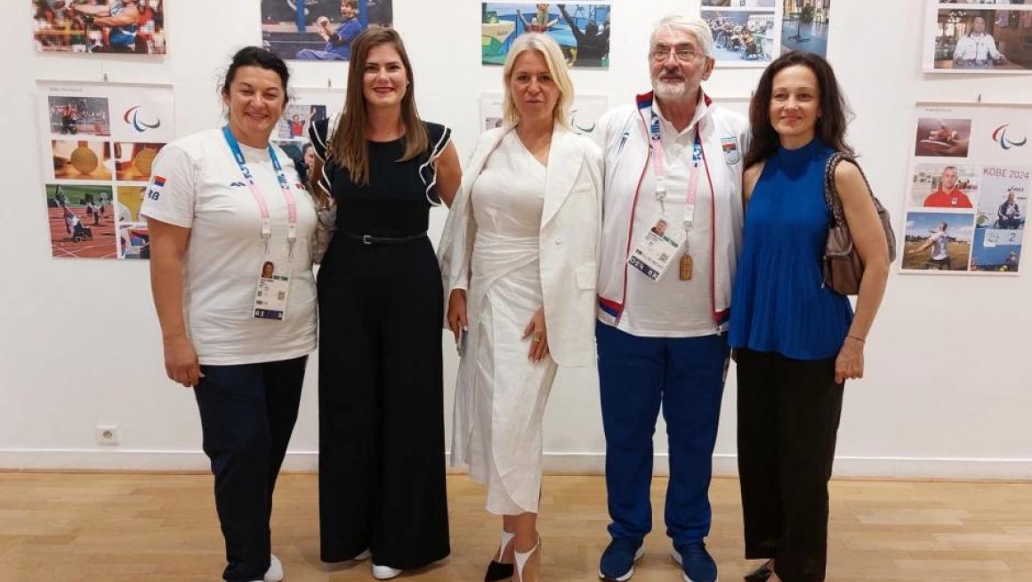 Отворена изложба „Уметност и спорт“ у Културном центру Србије у Паризу